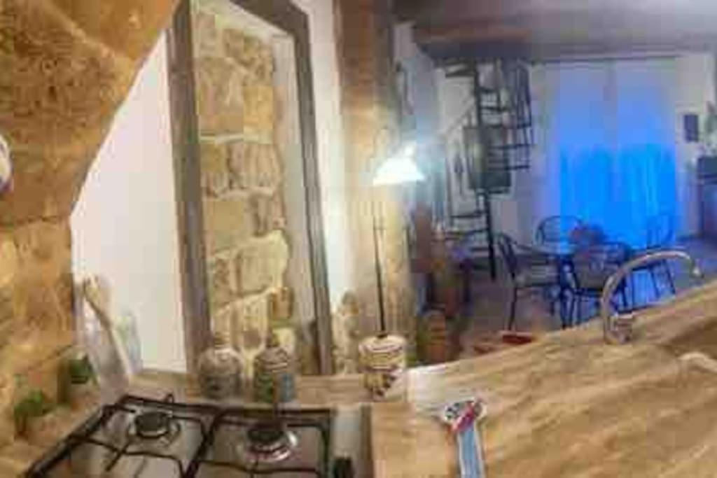 Loft Con Mansarda Lejlighed Castelvetrano Eksteriør billede